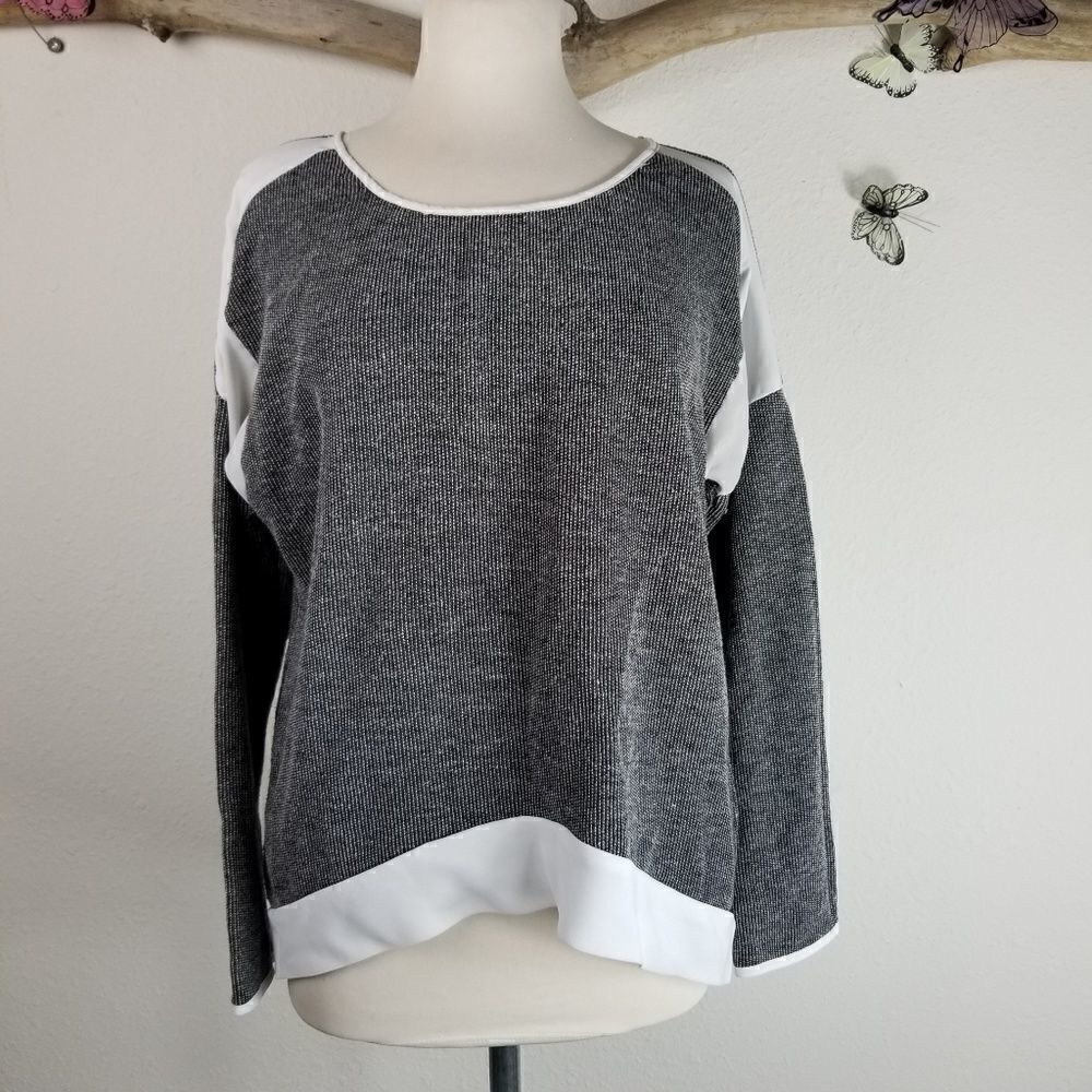 Paper crane gray sweater with white fabric panels